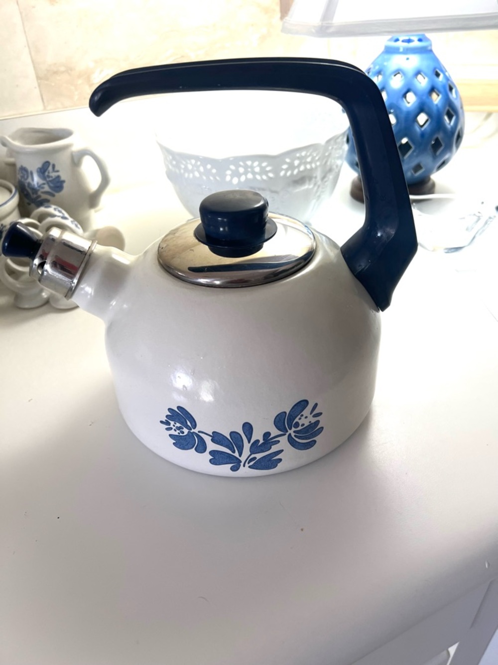 Pfaltzgraff Yorktowne  Blue Floral Whistling Tea Kettle with Blue Handle